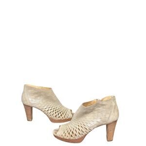 Paul Green Leather Perforated Peep Toe Heels Booties size 8.5